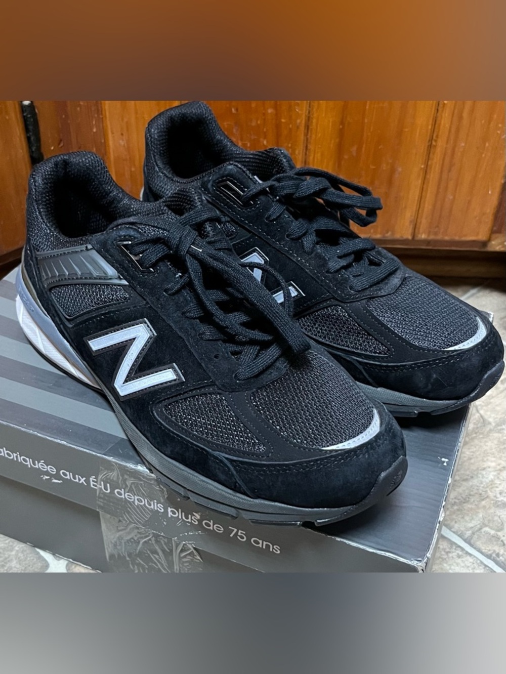 New Balance 990 v5 Black & Silver Running Shoes Athletic Sneakers Women’s 11